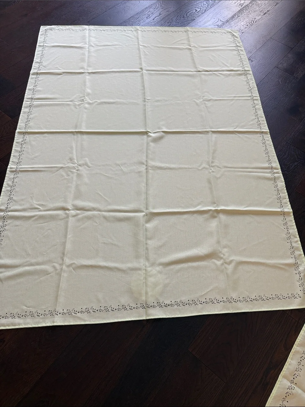Pale Green Tablecloth with Delicate Border